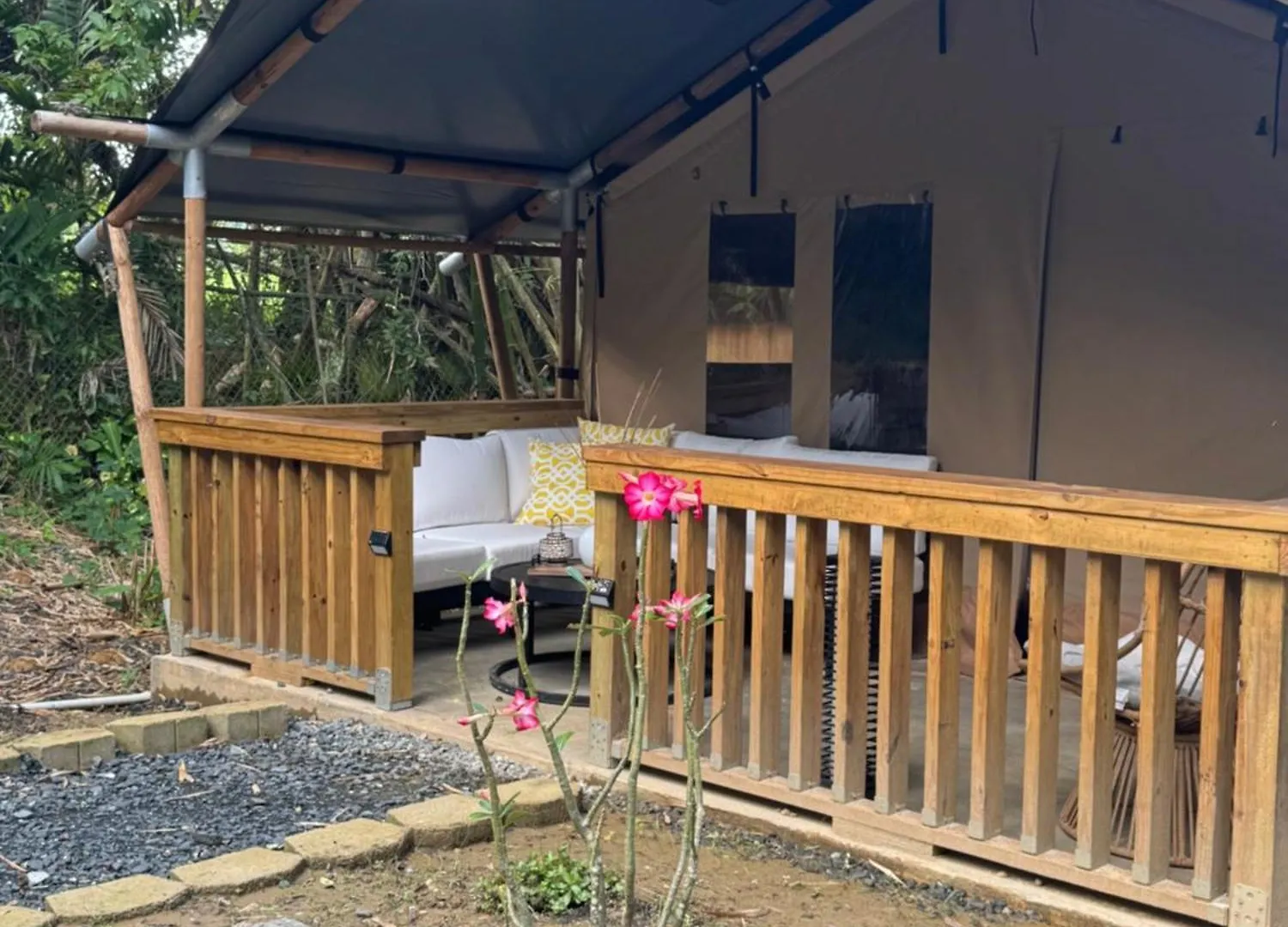 Luxury tent Jardin Al Bosque-Glamping Hotel San Juan